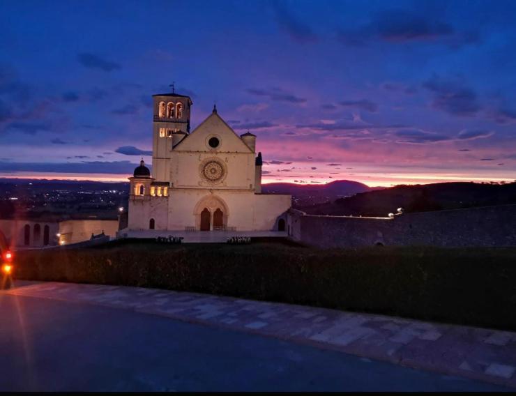 Le Dimore Arcangelo Maria Assisi Bagian luar foto
