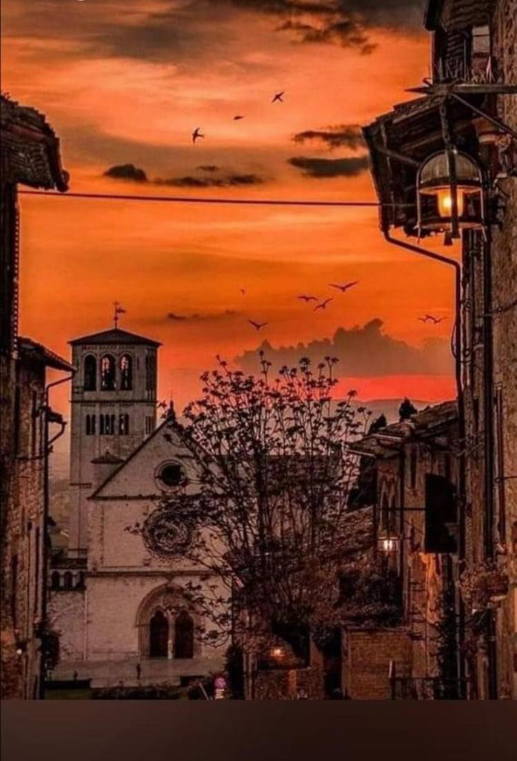 Le Dimore Arcangelo Maria Assisi Bagian luar foto